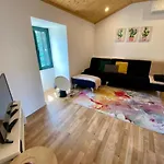 Casa Do Penedo - Um Segredo Na Serra Da Estrela *