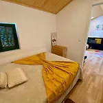 Casa Do Penedo - Um Segredo Na Serra Da Estrela * Linhares (Guarda)
