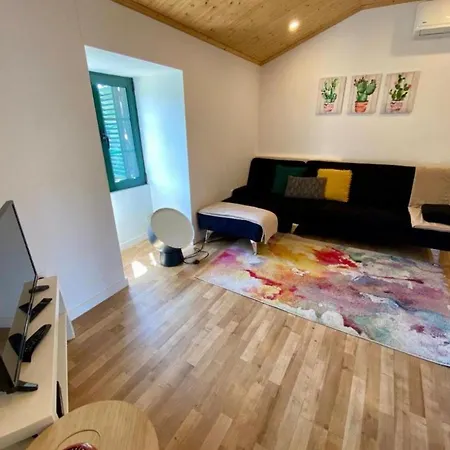 Casa Do Penedo - Um Segredo Na Serra Da Estrela *