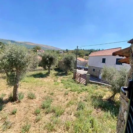 בית נופש Casa Do Penedo - Um Segredo Na Serra Da Estrela