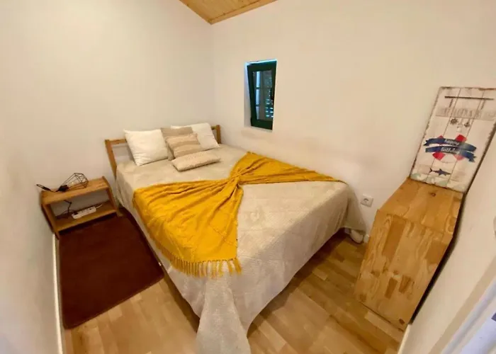 Casa Do Penedo - Um Segredo Na Serra Da Estrela * Линьяриш